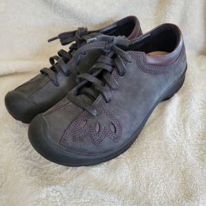 Woman's Keen Shoes. Size 6.5 Gray/purple Casual Comfort Oxford